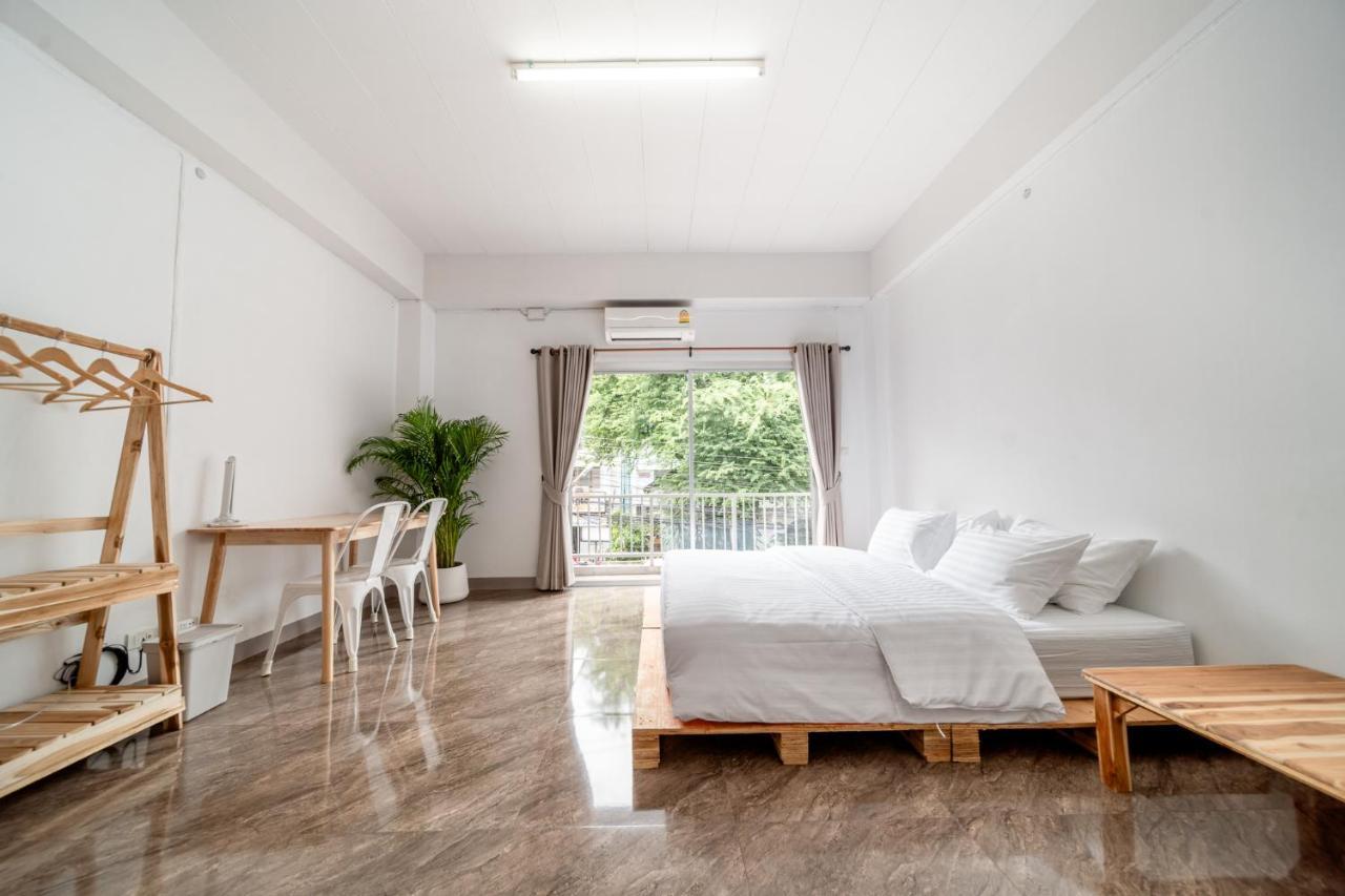 Socialer Coliving & Coworking Space チエンマイ エクステリア 写真