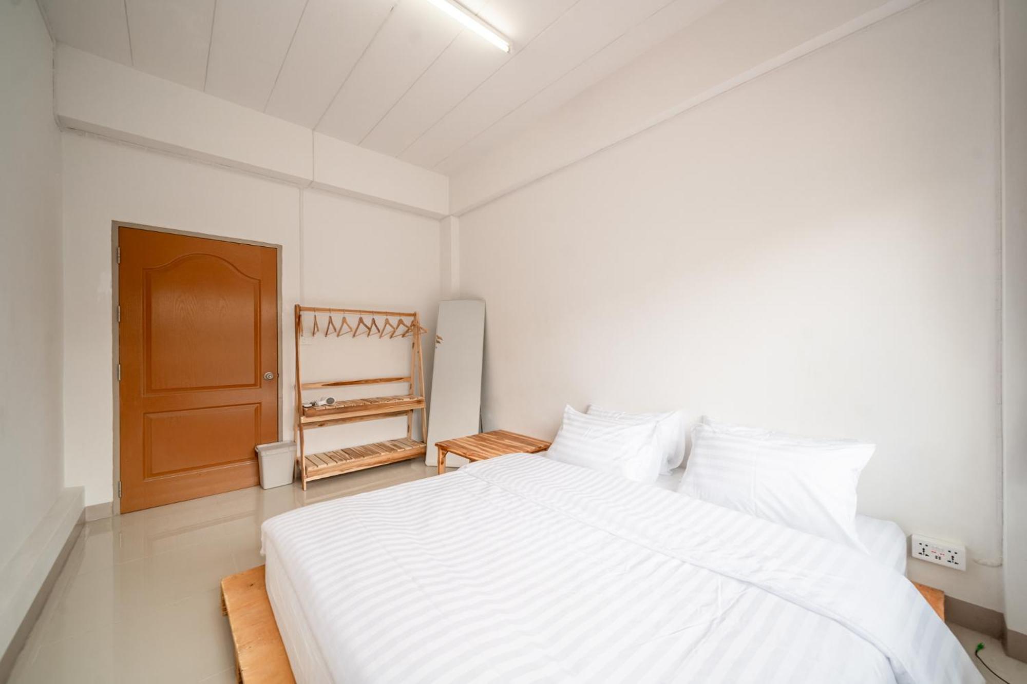 Socialer Coliving & Coworking Space チエンマイ エクステリア 写真