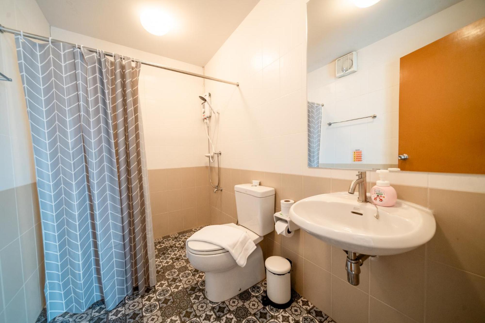 Socialer Coliving & Coworking Space チエンマイ エクステリア 写真